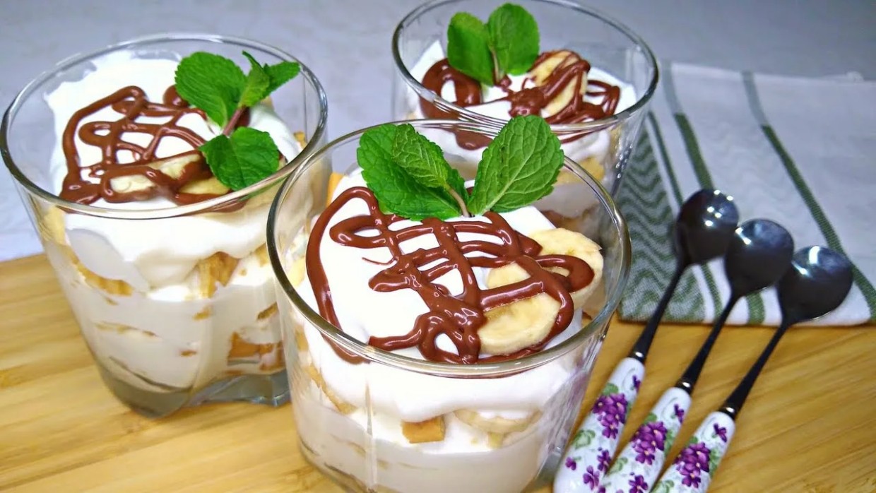 Вкуснее любого мороженого: нежный французский десерт из персиков и бананов за считаные минуты