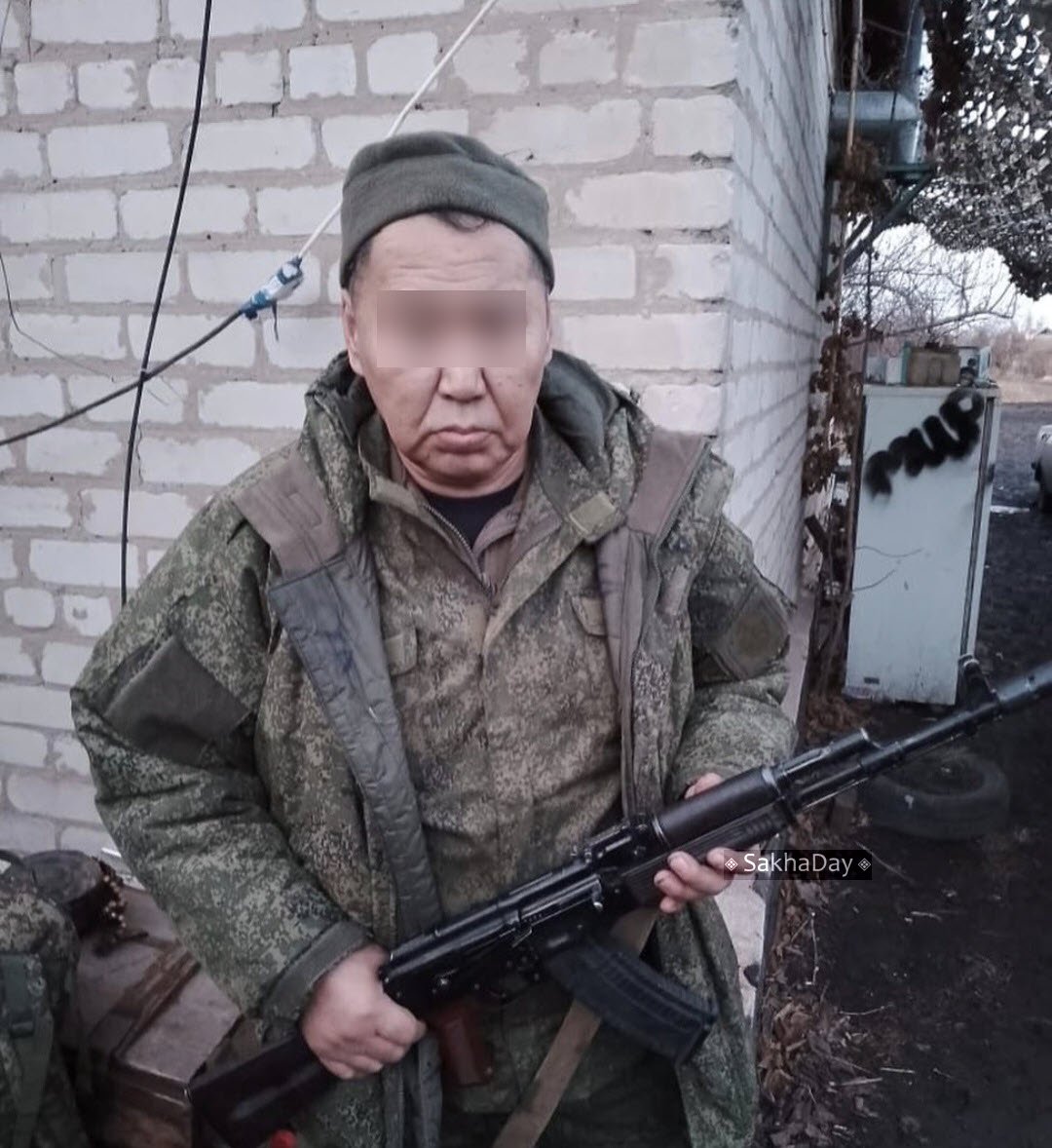 В Якутске мужчина, убивший жену под елкой, вернулся домой к детям