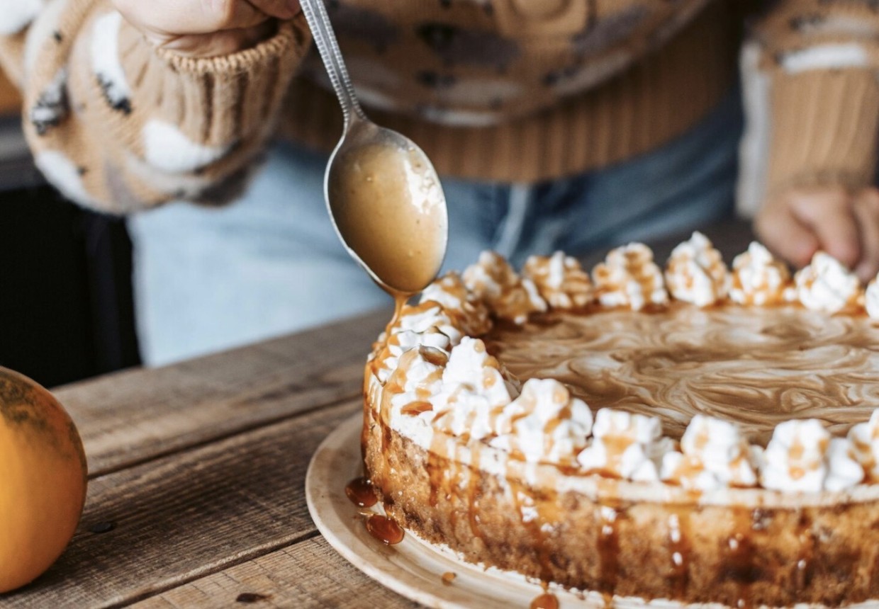 Вкусно и без духовки — очень классный десерт-пятиминутка, торт «Выручайка», полностью оправдывающий свое название